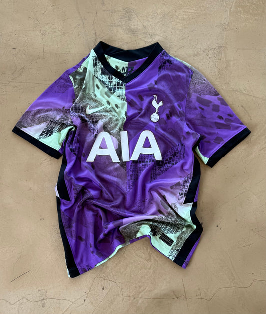 Tottenham Hotspurs 21/22 Third Jersey